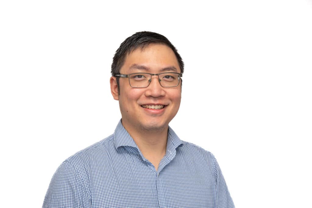 Bio image of Dr Bingzhi He
