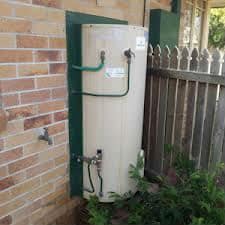 Hot water unit