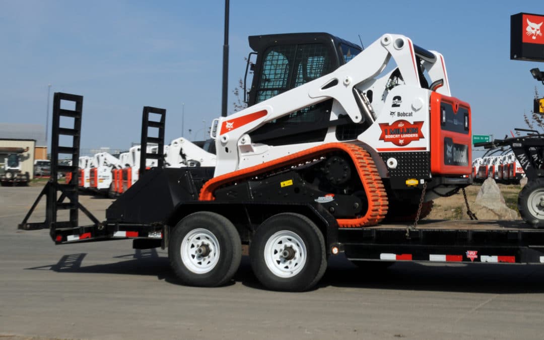 SG00008265-Skid Steer Operations and Load/Unload Plant