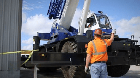 Work as a safety observer/spotter