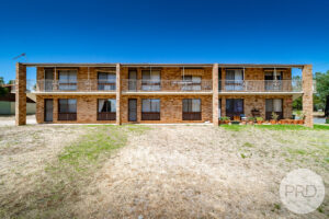 2/21 Nordlingen Drive, Tolland, NSW 2650