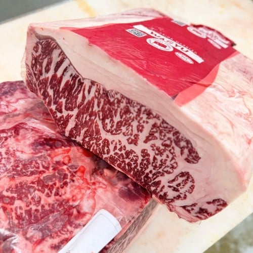 F1 A Wagyu Porterhouse MB 8-9